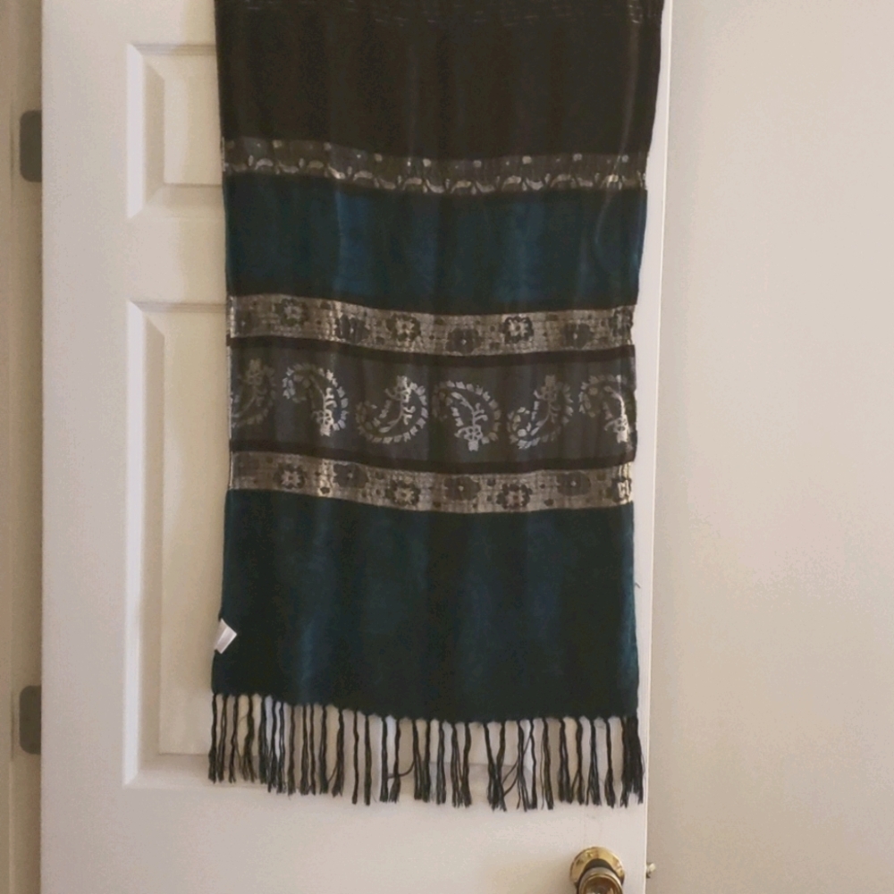 Suzy Shier scarf
